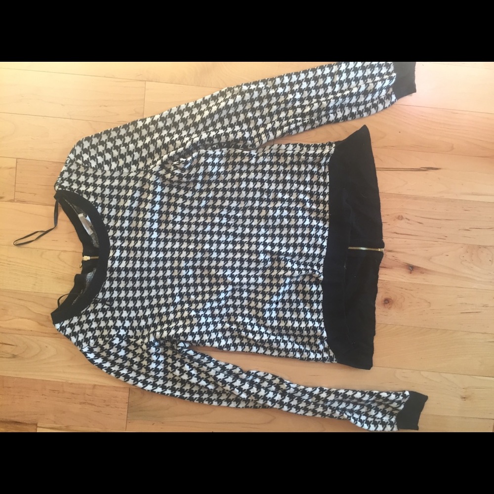 Black and white houndstooth sweater